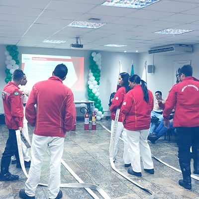 Treinamento de Brigada de Incêndio e Emergência